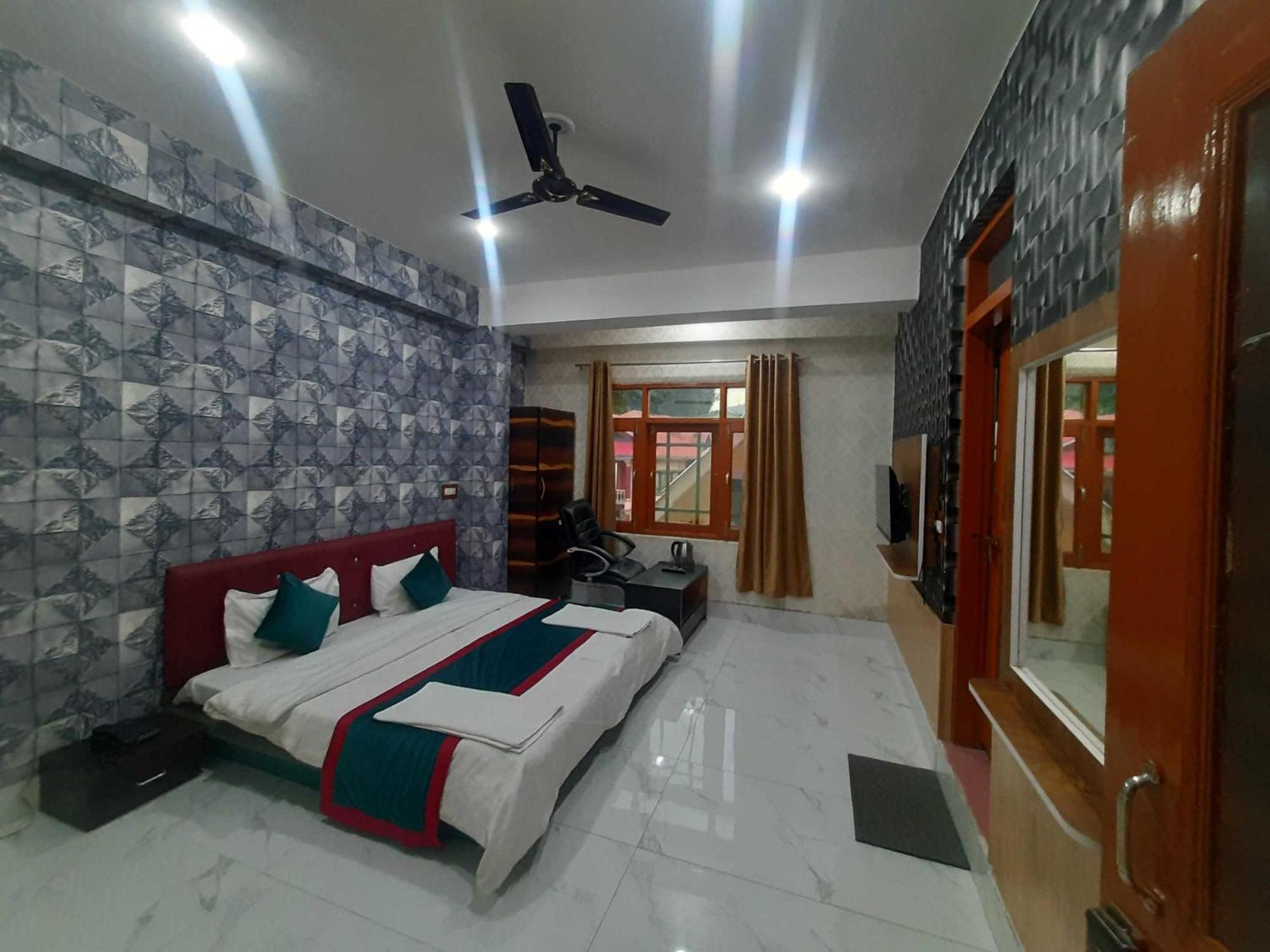Hotel O Graceland Srīnagar Dış mekan fotoğraf