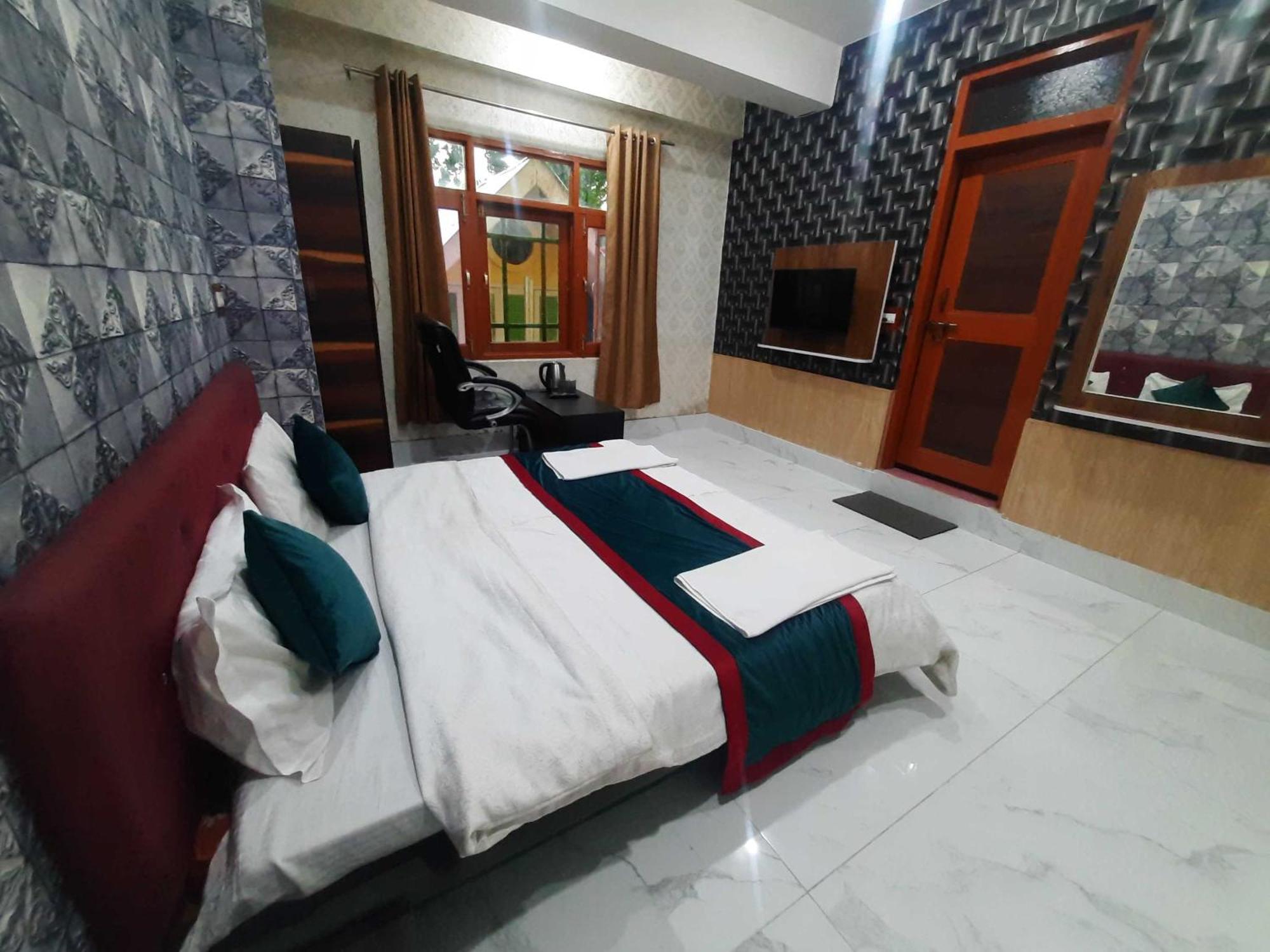 Hotel O Graceland Srīnagar Dış mekan fotoğraf